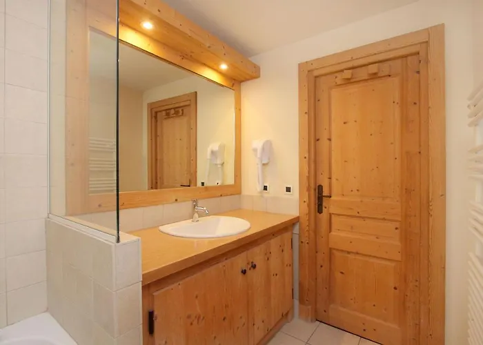 Bel Spacieux 6 A 8 Personnes Au Pied Des Pistes Apartment *